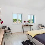 Villa Marceline Prvic Luka