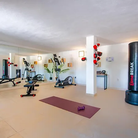 Marceline Villa Prvić Luka