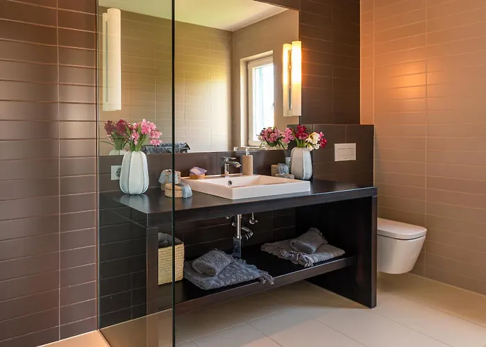 Marceline * Prvić Luka