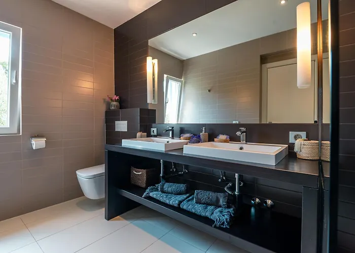 Marceline Villa Prvić Luka