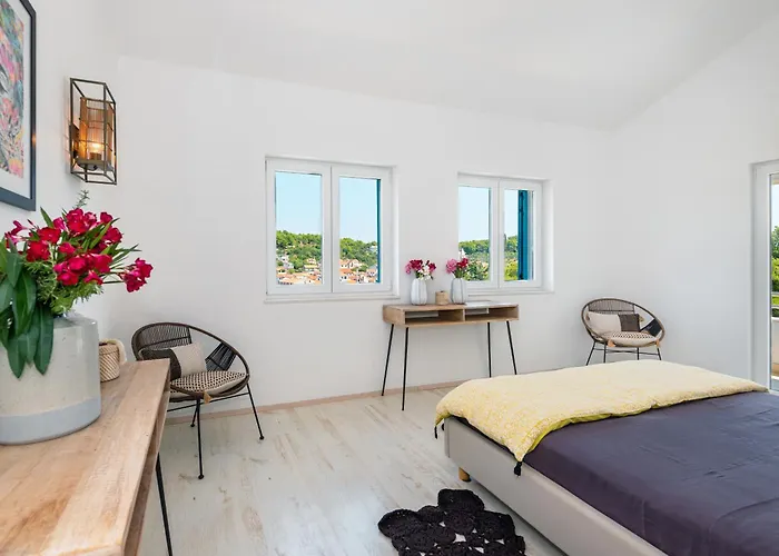 Villa Marceline Prvić Luka