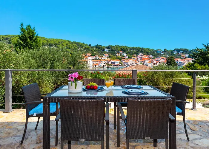 Marceline * Prvić Luka