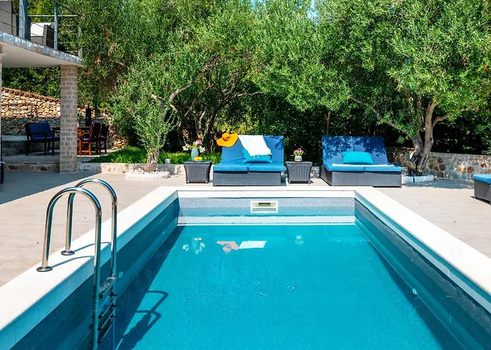 Villa Marceline Prvić Luka